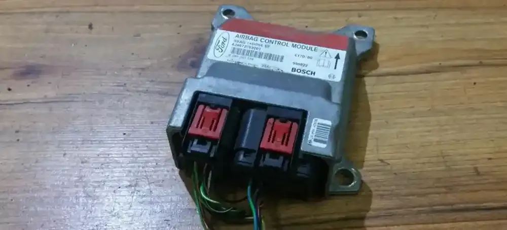 990922 блок управления AirBag (SRS) Ford Focus 2000