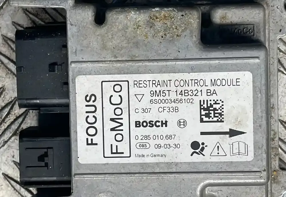 6S0003456102 блок управління airbag (srs) Ford Focus 2009