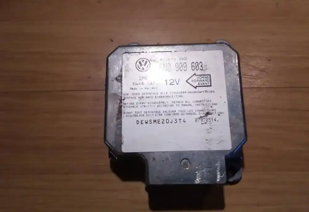 DEWSME20J3T4 блок управління airbag (srs) Ford Galaxy 1996