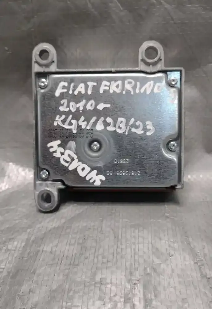 1366306080 блок управления AirBag (SRS) Fiat Fiorino 2010