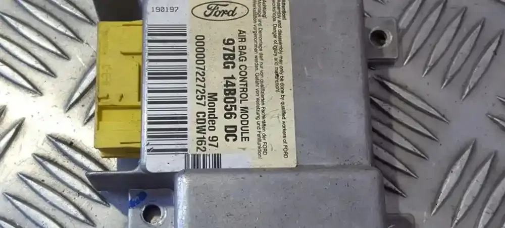 000007227257 блок управління airbag (srs) Ford Mondeo MK II 1999