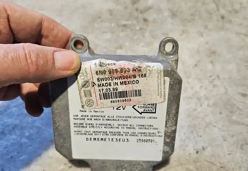 6N0909603AQ блок управления AirBag (SRS) Volkswagen Transporter - Caravelle T4 1998