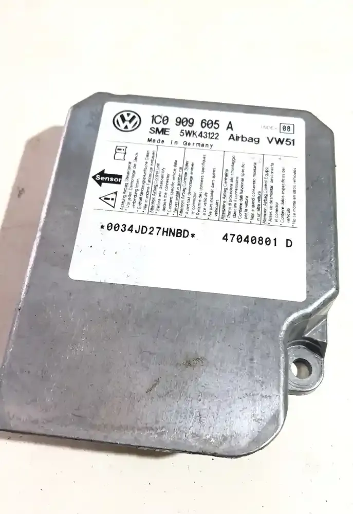 47040801 блок управления AirBag (SRS) Volkswagen Transporter - Caravelle T5 2004