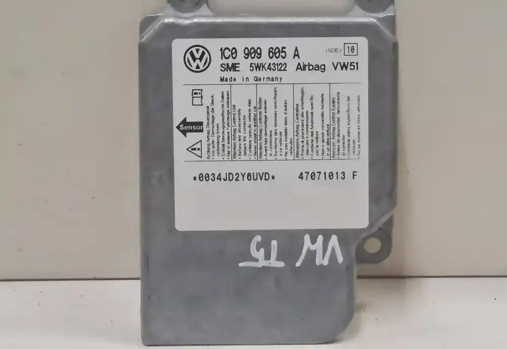 0034JD2Y6UVD блок управління airbag (srs) Volkswagen Transporter - Caravelle T5 2007
