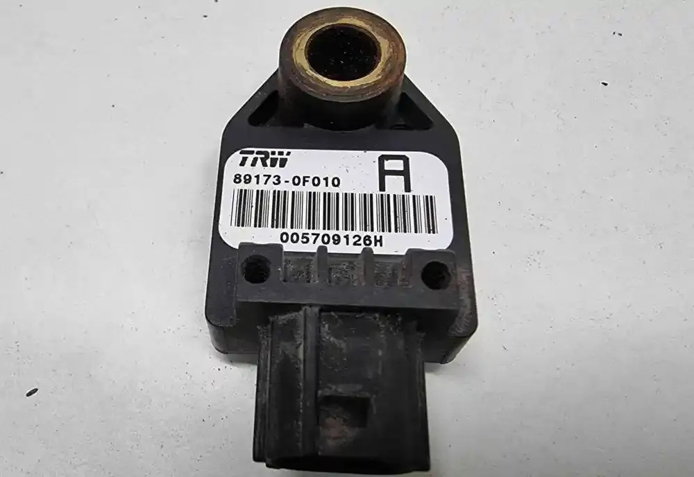 905709126N датчик удара подушки безопасности Toyota Corolla Verso AR10 2004