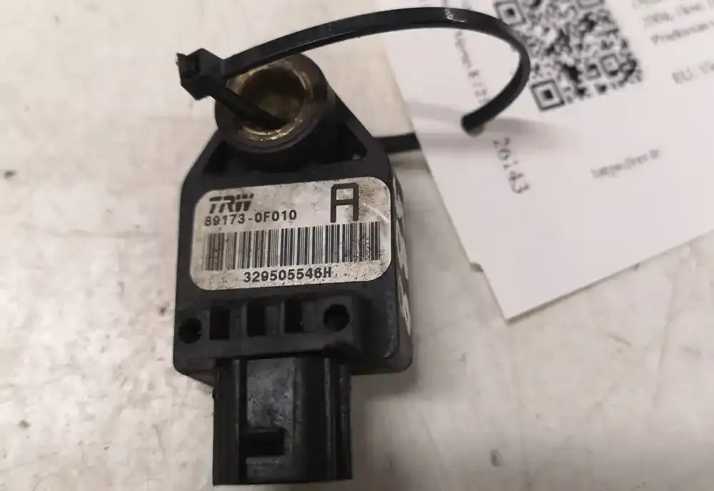 329505546H датчик удара подушки безопасности Toyota Corolla Verso AR10 2005
