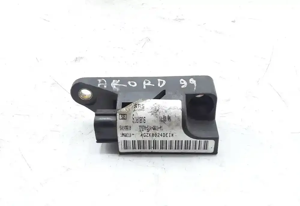5WK42210 датчик удара подушки безопасности Honda Accord 2004