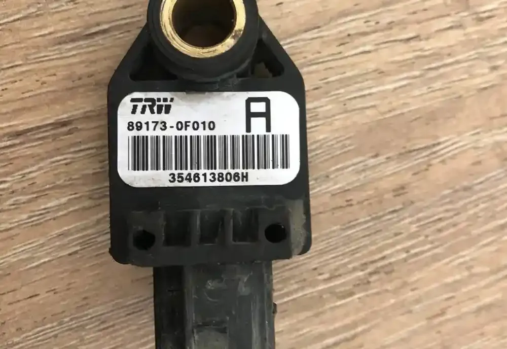 354613806R датчик удара подушки безопасности Toyota Corolla Verso AR10 2006