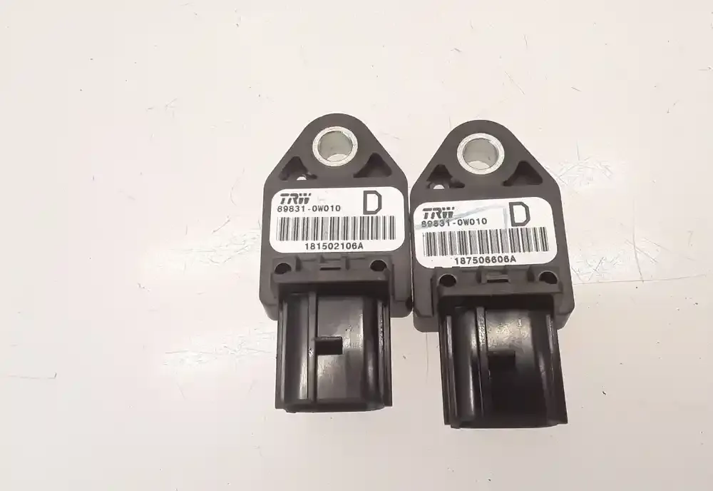 187506606A датчик удару подушки безпеки Toyota Corolla E120 E130 2005