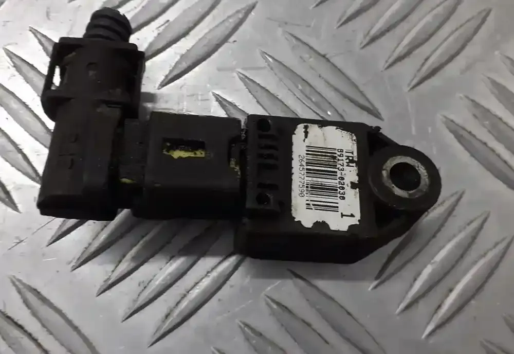 8917382030 датчик удара подушки безопасности Toyota Corolla E120 E130 2005