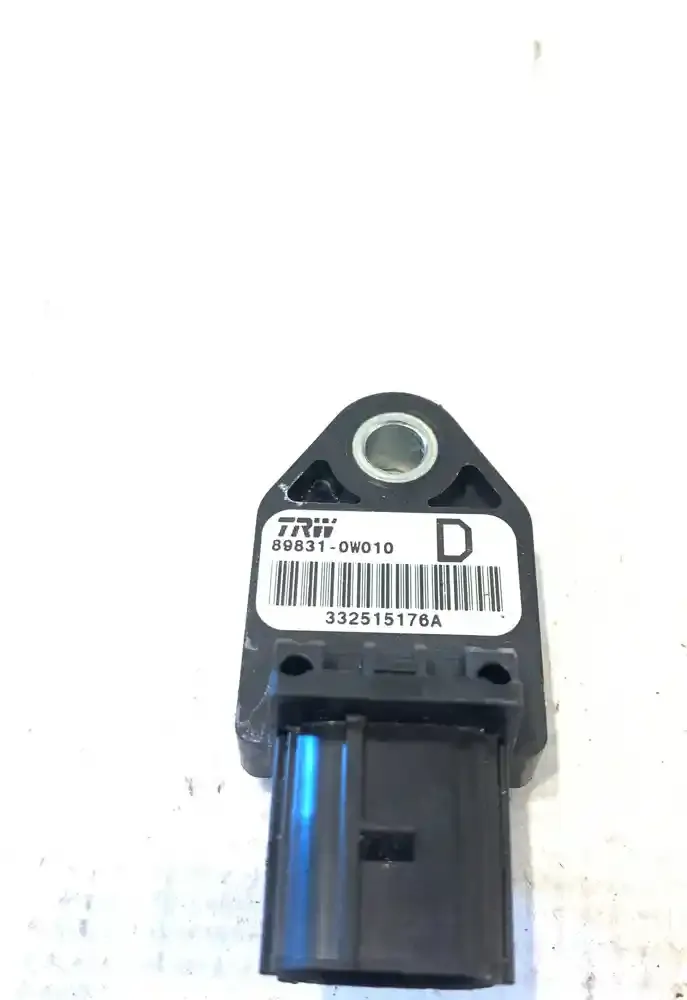 332515176A датчик удару подушки безпеки Toyota Corolla Verso AR10 2006