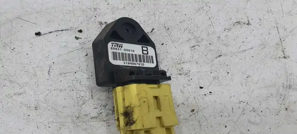 319400781D датчик удару подушки безпеки Toyota Corolla Verso E121 2001
