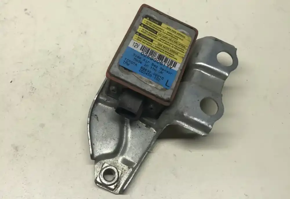 8983002010 датчик удару подушки безпеки Toyota Corolla E120 E130 2001