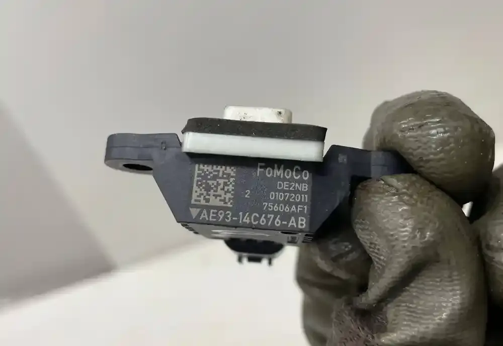 AE9314C676AB датчик удара подушки безопасности Ford Explorer 2012