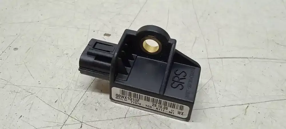 G0WX101UF датчик удара подушки безопасности Honda Accord 2009