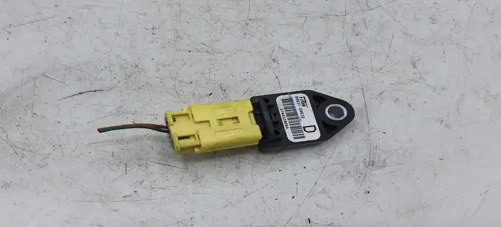 319433906A датчик удару подушки безпеки Toyota Corolla Verso E121 2001
