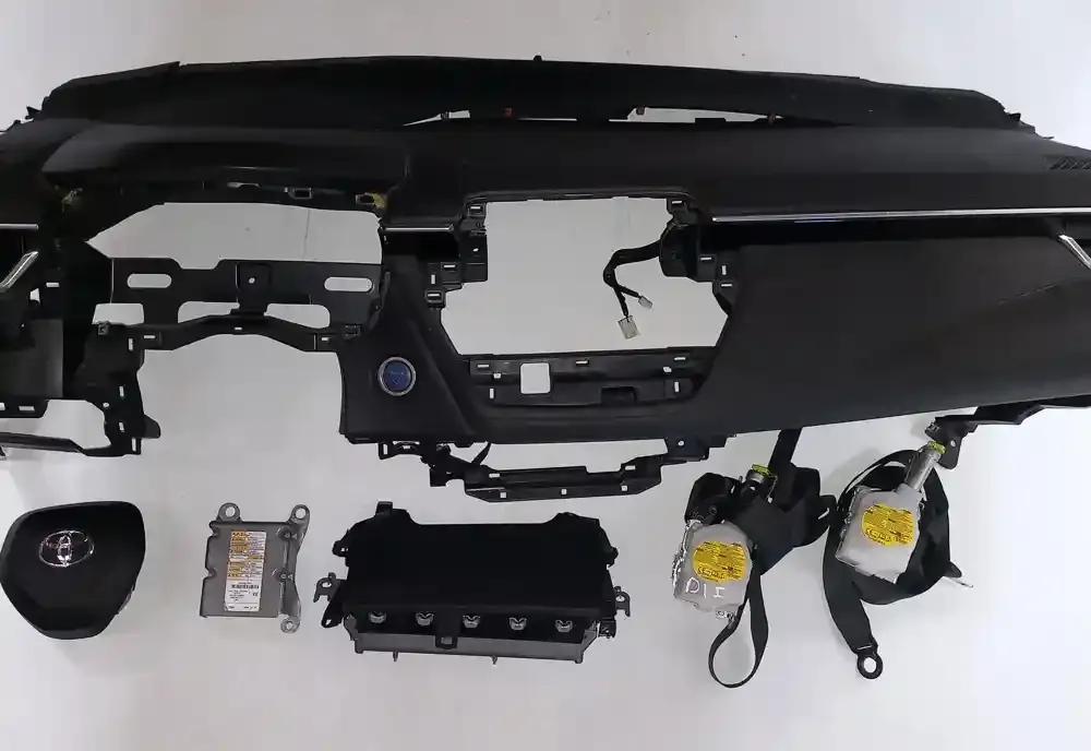 7396002380 комплект подушек безопасности с панелью Toyota Corolla E120 E130 2019