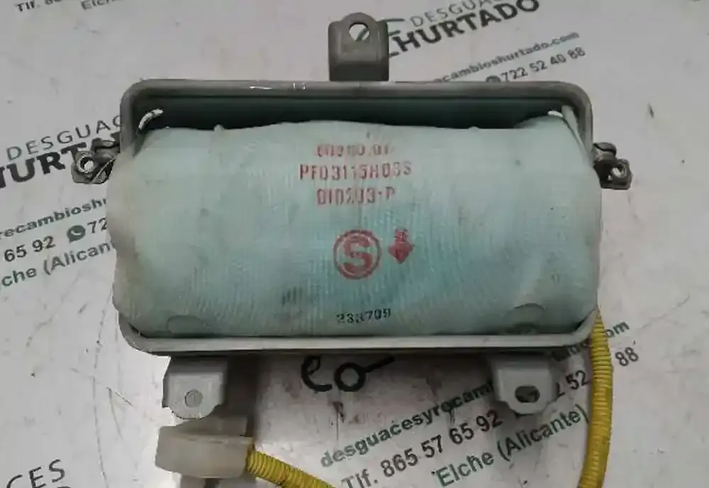 233709 подушка безпеки пасажира Toyota Corolla E110 2002