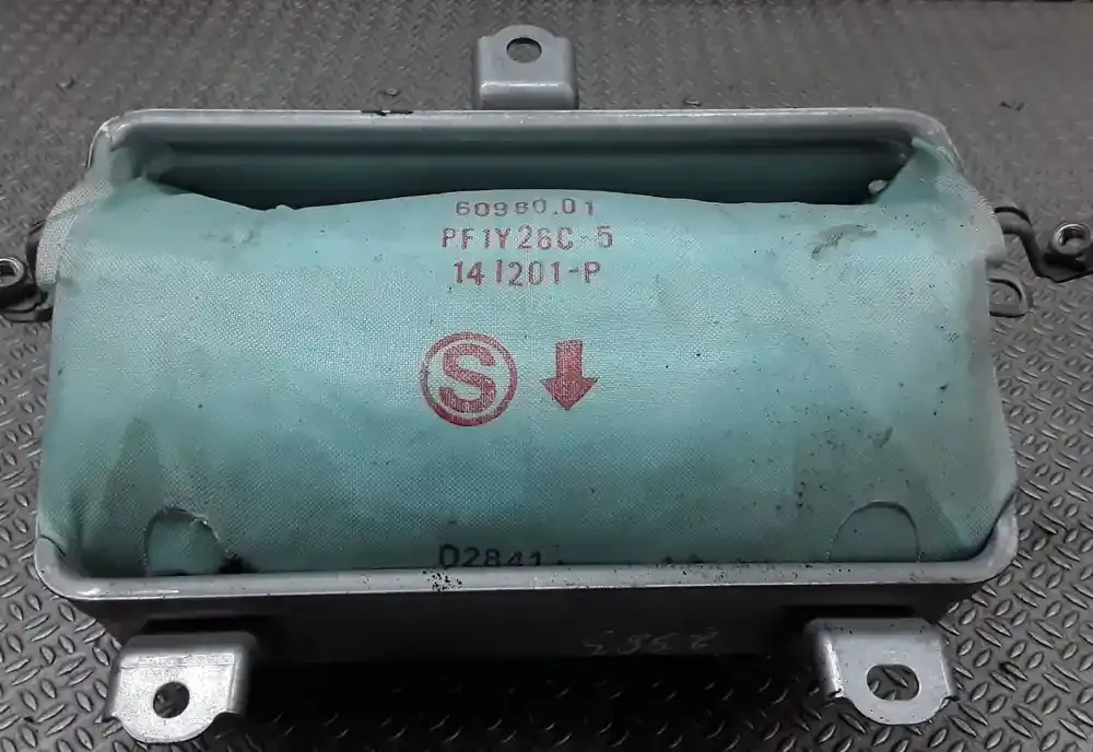 606000102 подушка безпеки пасажира Toyota Corolla E120 E130 2003