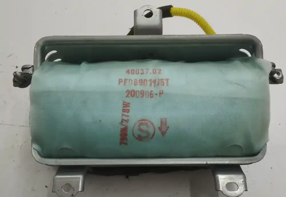 40037 подушка безпеки пасажира Toyota Corolla E120 E130 2006