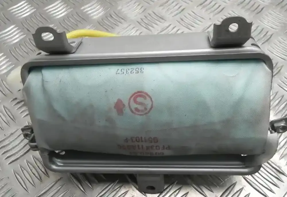 M2941 подушка безопасности пассажира Toyota Corolla E120 E130 2007