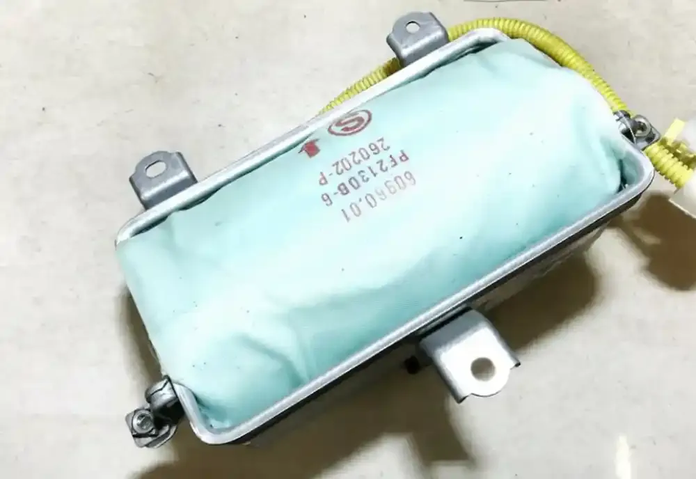 260202P подушка безпеки пасажира Toyota Corolla E120 E130 2002