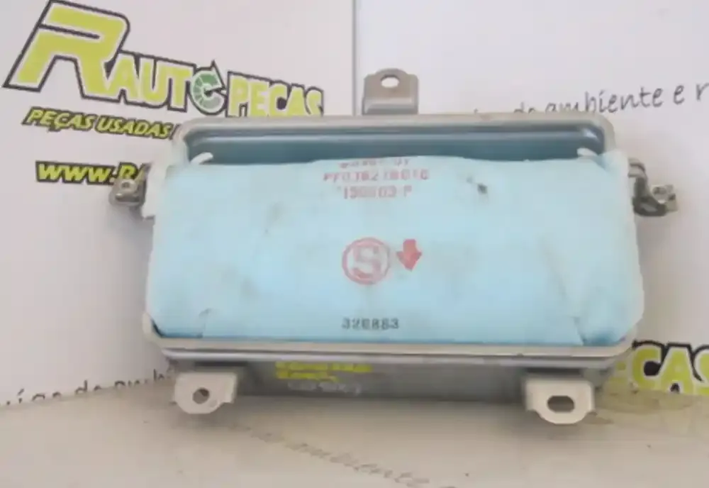 R135554 подушка безпеки пасажира Toyota Corolla E120 E130 2004
