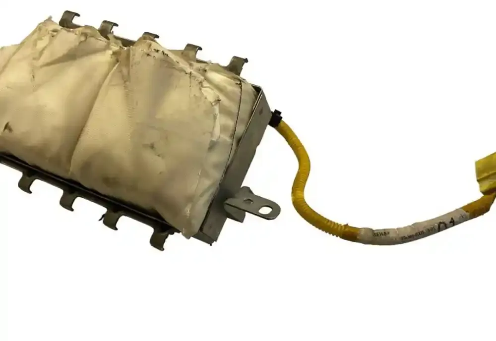 100041705P1D подушка безопасности пассажира Toyota Corolla E120 E130 2002