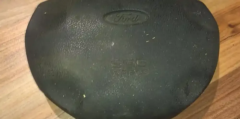 95ABA042B85BBYYEC подушка безопасности Airbag на руле Ford Escort