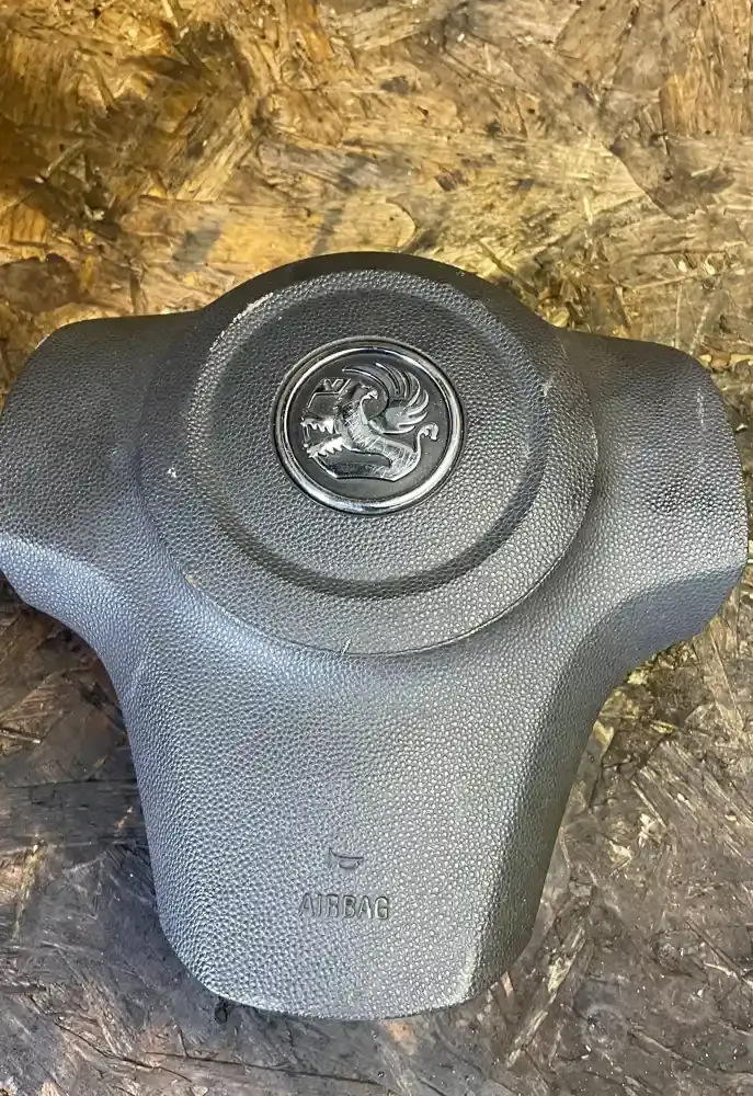 DCB81840735 подушка безопасности Airbag на руле Opel Corsa D