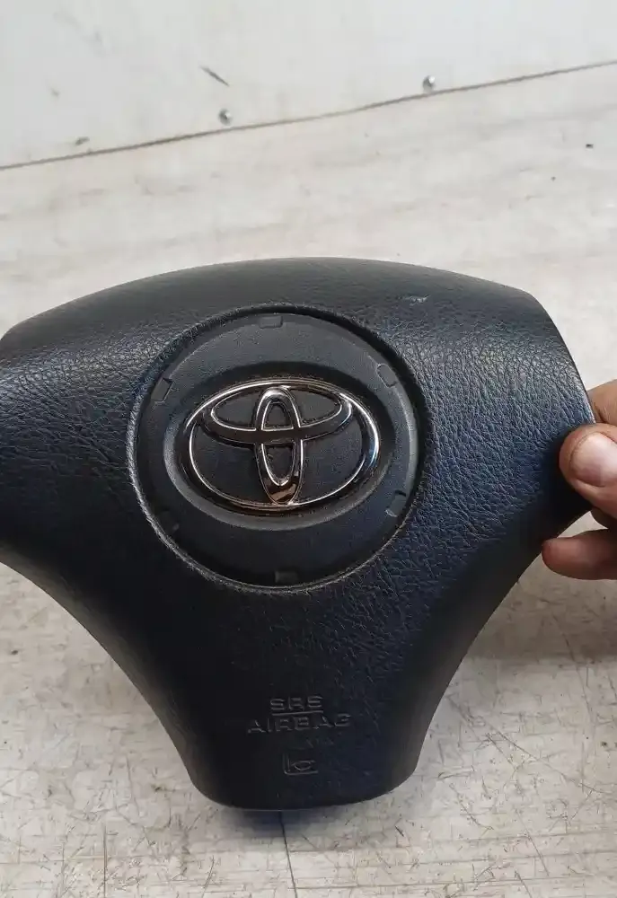 010698302CHL подушка безопасности Airbag на руле Toyota Corolla Verso E121