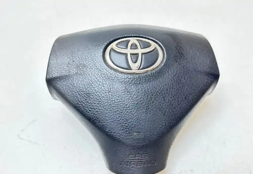 Y10132106A5A подушка безопасности Airbag на руле Toyota Corolla Verso AR10