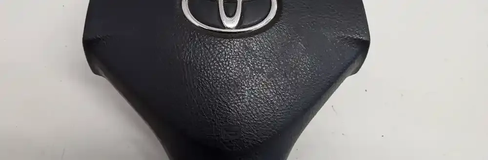 Z21C4012293 подушка безопасности Airbag на руле Toyota Corolla Verso AR10