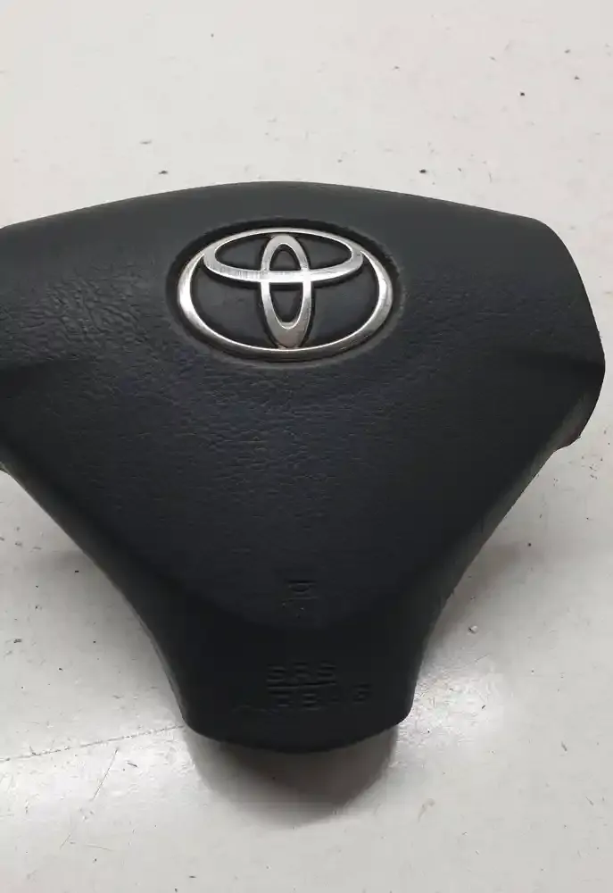 Z2FM7070457 подушка безопасности Airbag на руле Toyota Corolla Verso AR10
