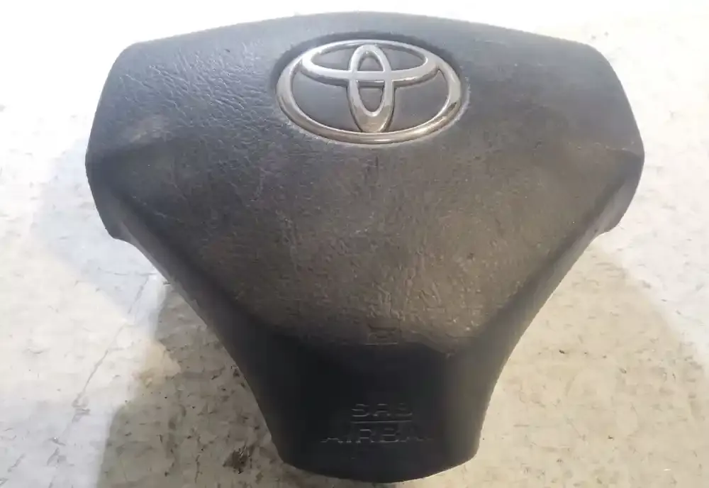 Y11000806A5A подушка безопасности Airbag на руле Toyota Corolla Verso AR10