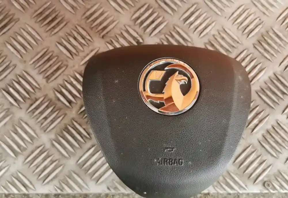 13403827 подушки безпеки Airbag на кермі Opel Corsa E