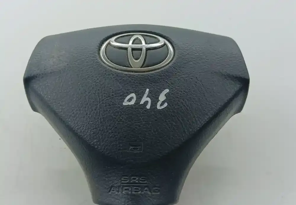 Y11320506A5A подушка безопасности Airbag на руле Toyota Corolla Verso AR10