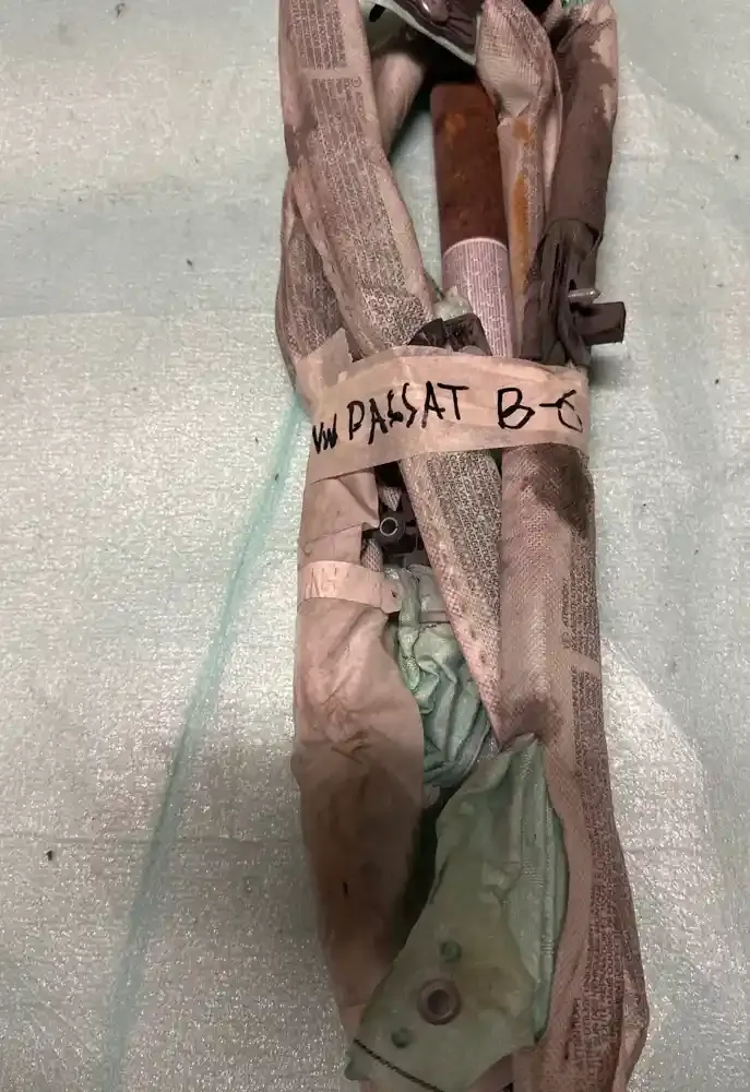 TRAN03SRTS0 штора подушок безпеки Volkswagen PASSAT B6 2007