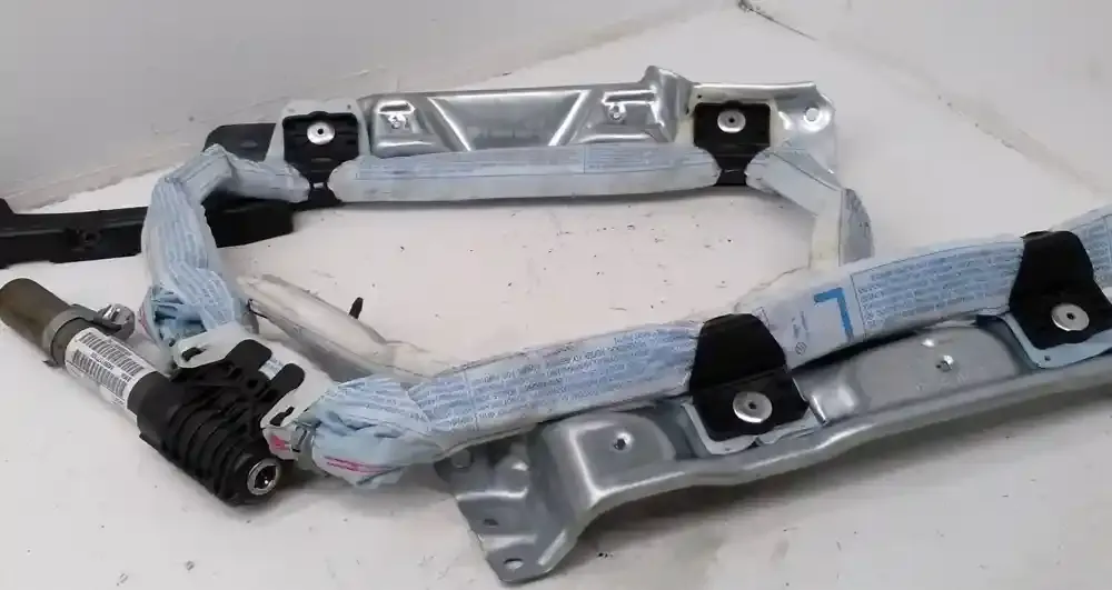 10B309AB0718Z штора подушок безпеки BMW X1 E84 2010