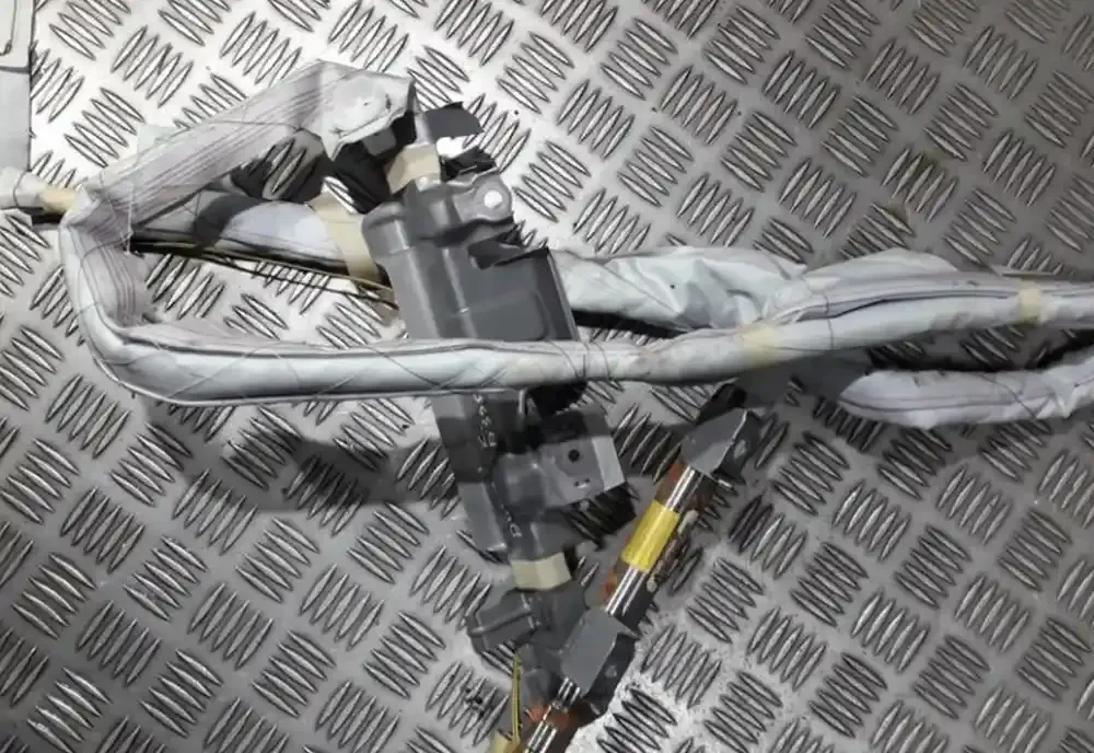KGV46013135 штора подушок безпеки Toyota Auris 150 2007