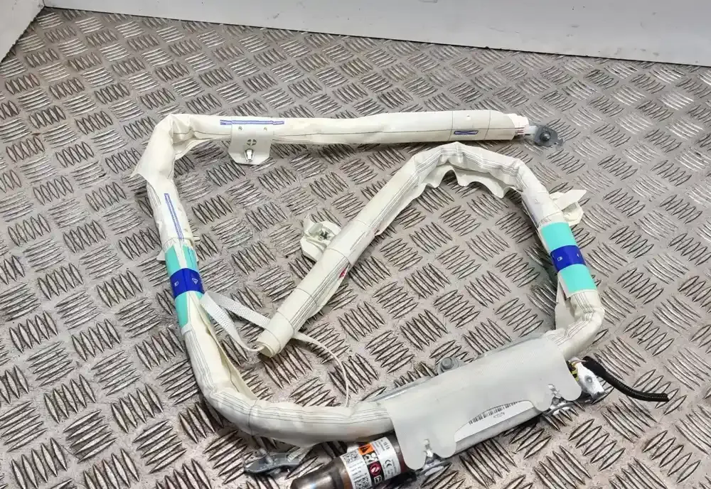 4770201000000R штора подушок безпеки Opel Astra J 2015