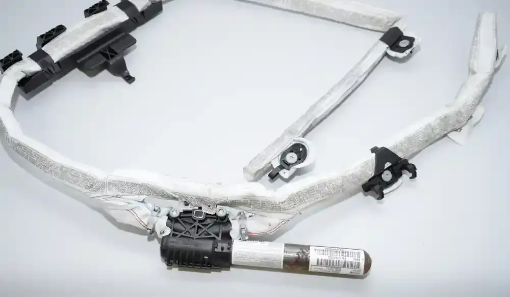 9132877 штора подушок безпеки BMW 1 E81 E87 2010