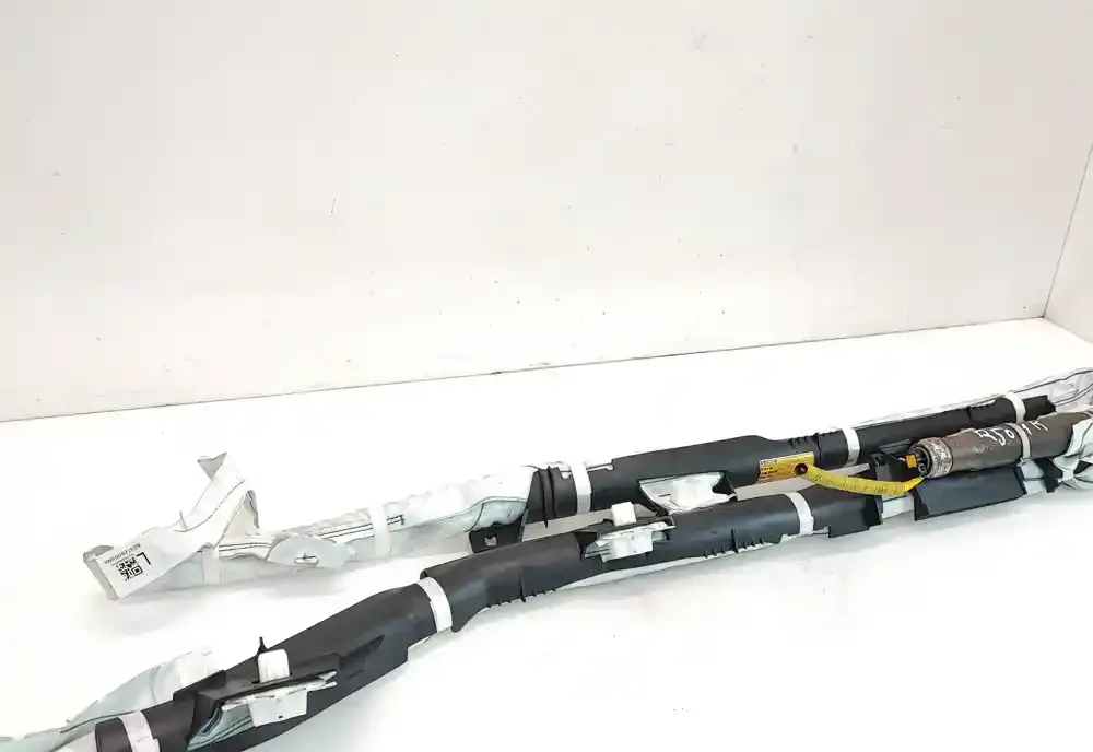 621668901E штора подушок безпеки Toyota RAV 4 (XA40) 2018