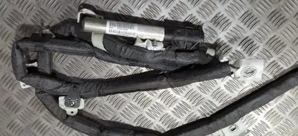 1008882110006 штора подушок безпеки BMW X3 E83 2004