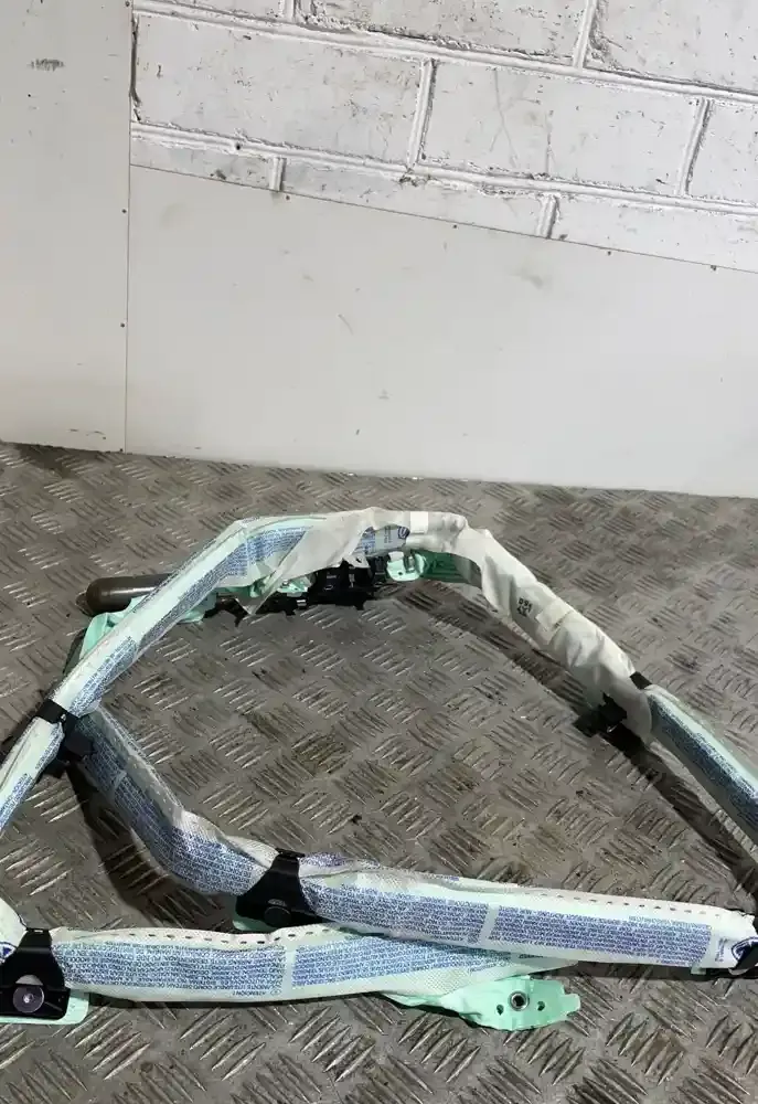 1031754270301 штора подушек безопасности Volkswagen PASSAT B6 2008