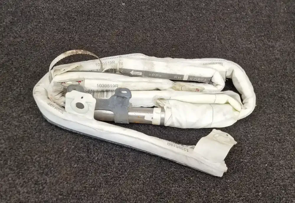 85735217608 штора подушек безопасности BMW 7 G11 G12 2017