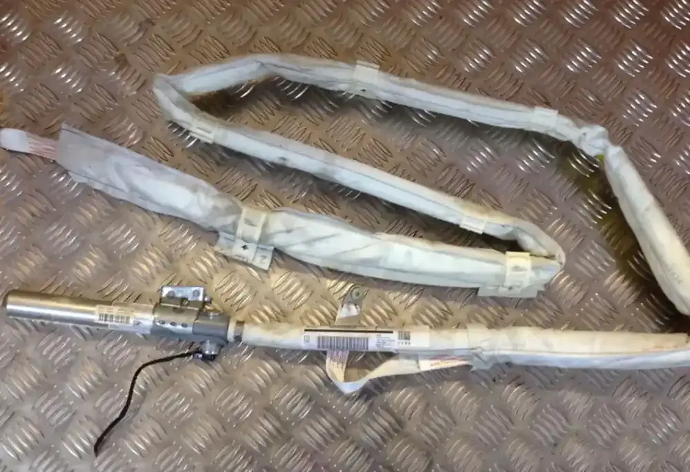 05B2190G08820 штора подушек безопасности BMW 5 E60 E61 2005