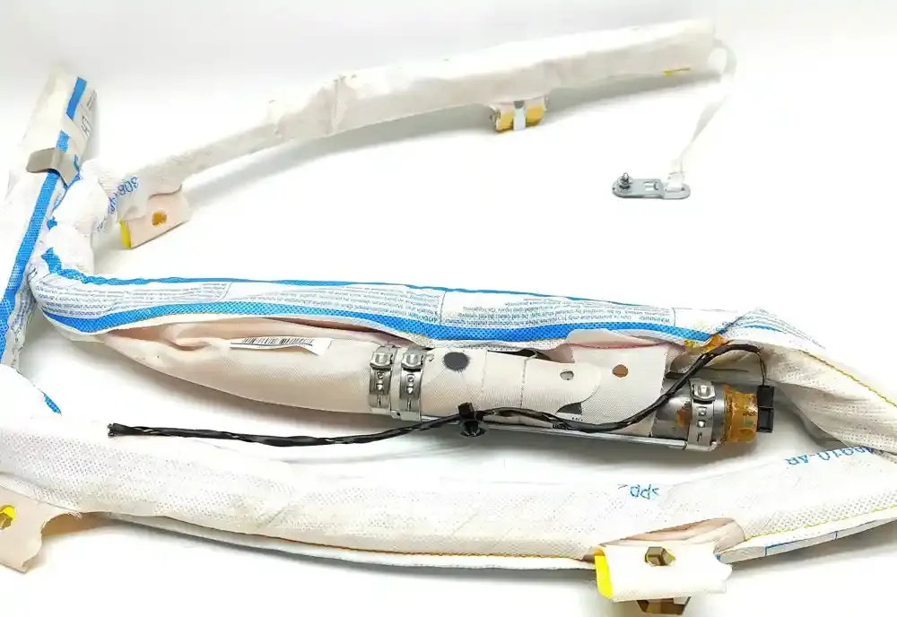 FW2R1101200811 штора подушек безопасности BMW 5 F10 F11 2010