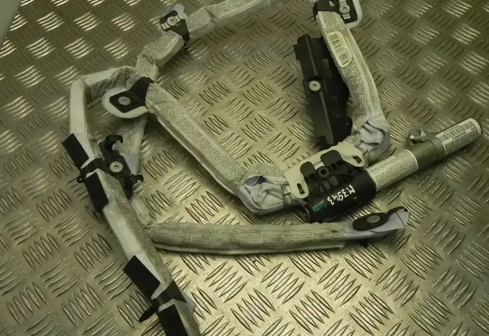 M3943 штора подушок безпеки BMW 3 E90 E91 2007
