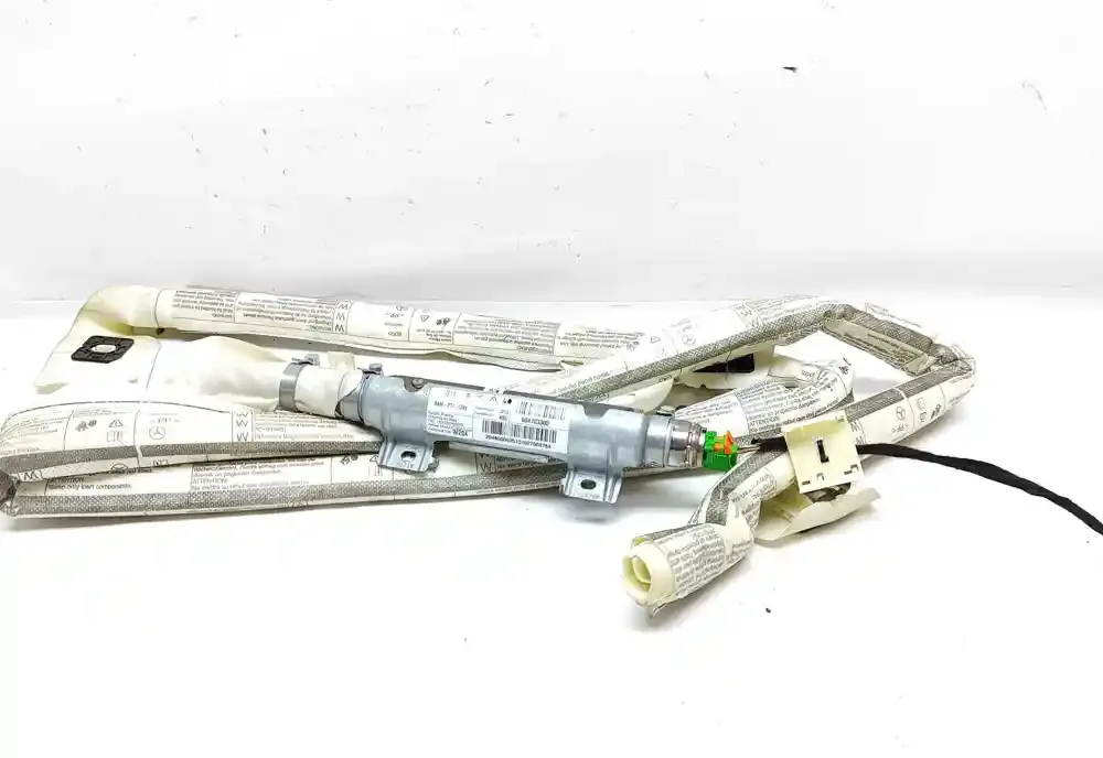 2058600601 штора подушок безпеки Mercedes-Benz C W204 2010